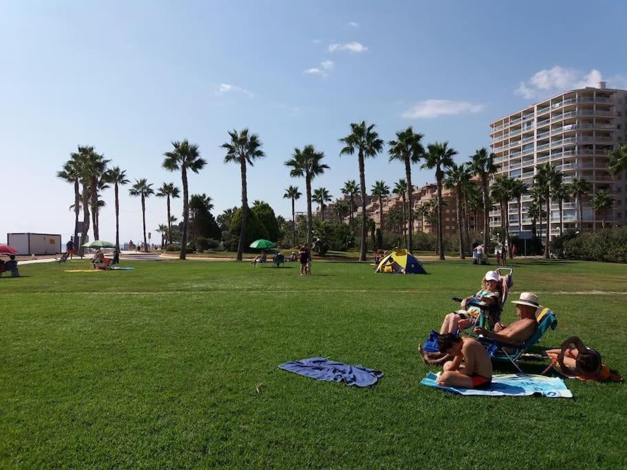 Primera Linea De Playa, Pies En La Arena, Marina D'Or Magic Word El Borseral Bagian luar foto